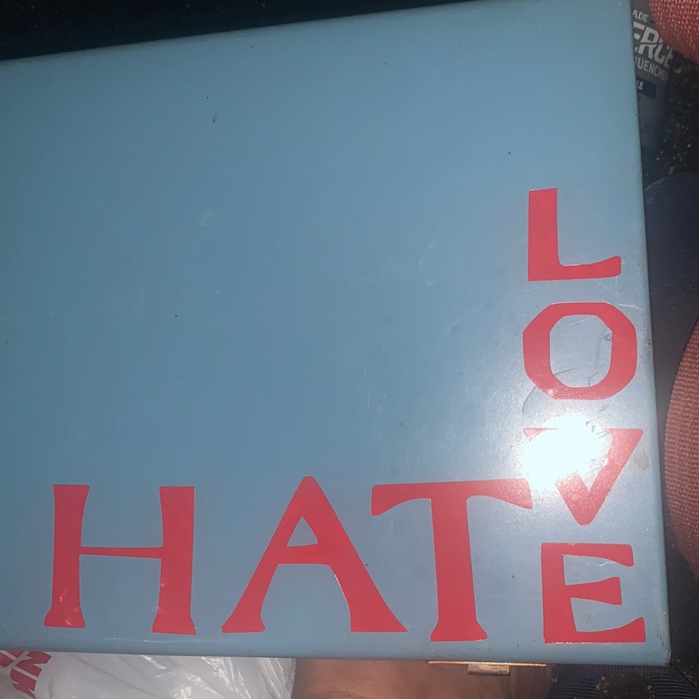 Love hate box